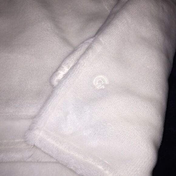 C9 by Champion Super Soft Fuzzy Sweatshirt Sz M Ivory Front Pocket High Neck - Picture 4 of 8